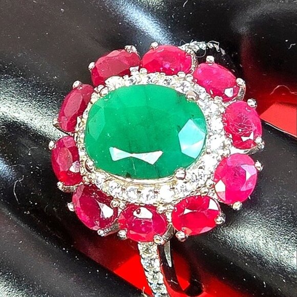 925 Sterling Silver Ring with Natural Emerald 11x8mm & Ruby Gemstone - Picture 2 of 16